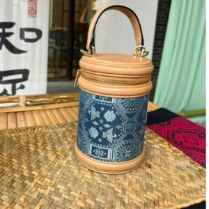 New Chinese style original design: Zhuangjin cheongsam, Hanfu, one-shoulder, cross-shoulder, hand-held bucket, fortune bucket.